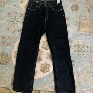 Cute black jeans with black stitching